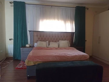 3 Bedroom Flat & Apartment