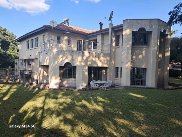 6 Bedroom House