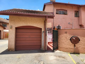 3 Bedroom Flat & Apartment