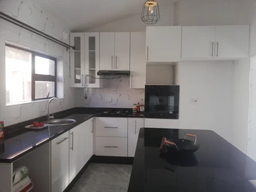 4-Bedroom Townhouse For Rent In Greendale