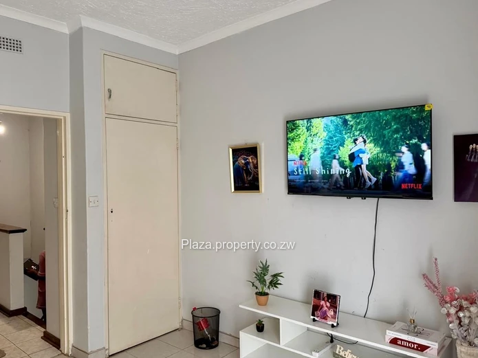 Rare Find: Tranquil 2 Bed Garden Flat