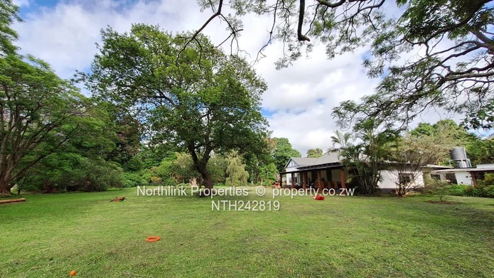 Emerald Hill on Pembroke Rd