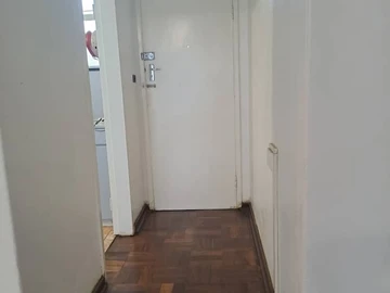 2 Bedroom Flat & Apartment