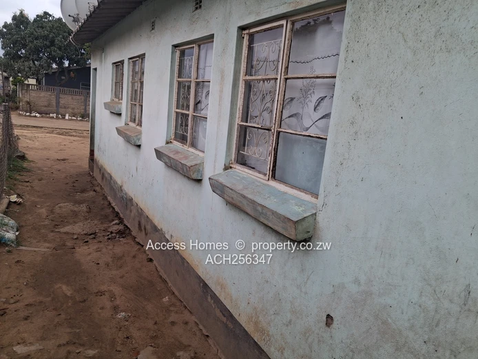 Glenview 4 House With Title Deeds 