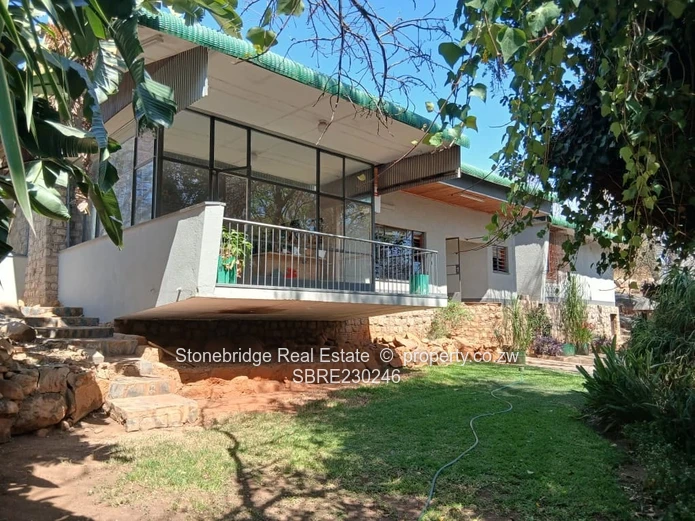 3 Bedroomed Luxurious Burnside house for sale
