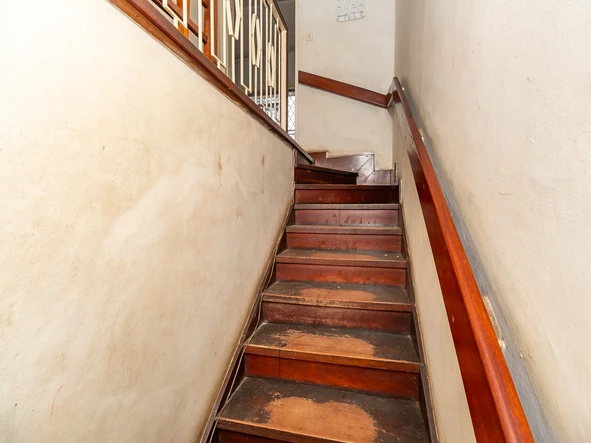 2 Bedroom Flat & Apartment