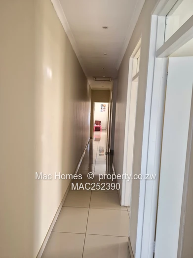 Borrowdale Pomona house for sale -520kneg (Sole Mandate)