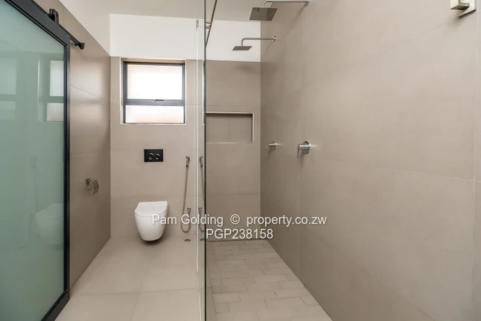 Modern Living in Secure Complex (Sole Mandate)