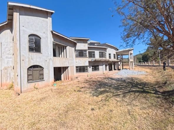 9 Bedroom House
