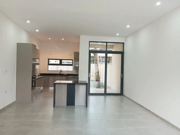 5 Unit Townhouse Complex