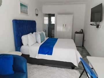 10 Bedroom House