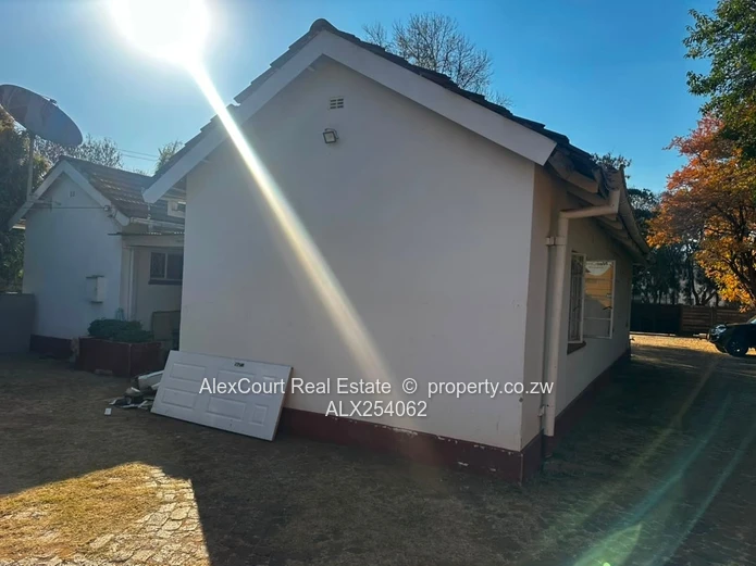 Smart Investment, Premium Location!!  (Sole Mandate)