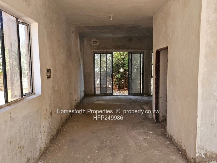 Borrowdale Hellensvale apartment for sale (Sole Mandate)