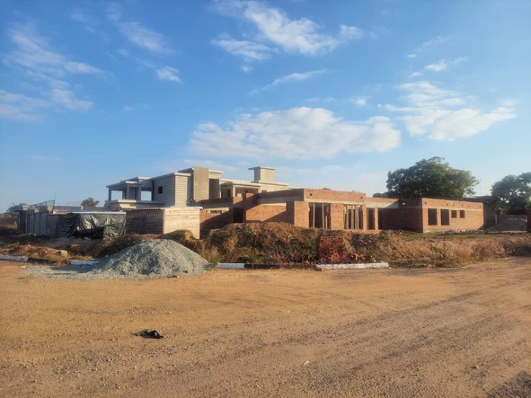 Stands & Residential Land