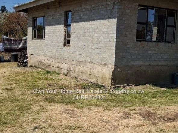 3-Bed Brick Shell on 4,000m² Marlborough Plot