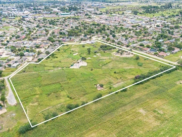 Commercial & Industrial Land