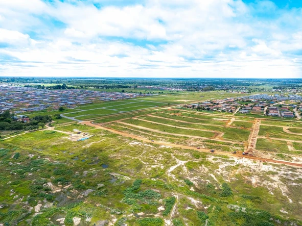 Commercial & Industrial Land