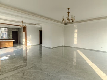 4 Bedroom Flat & Apartment