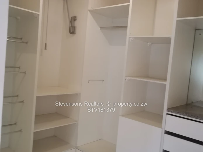 6-Bedroom Luxurious Rental in Shawasha Hills, Harare with Pool & Borehole!