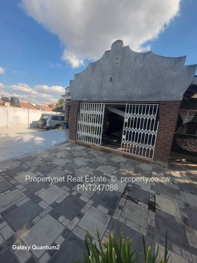 Neat Zimre Park Residential House For Sale!!!