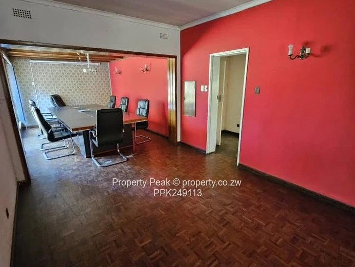 Belgravia 7-Bed Family Home on 4053m² positioned in one of the regions most attractive investment zo