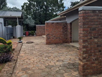 2 Bedroom Garden Flat