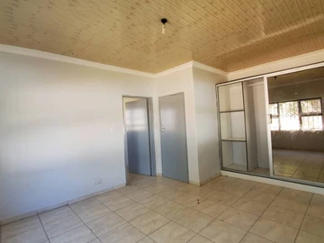 3 Bedroom Garden Flat