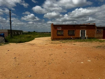 Commercial & Industrial Land