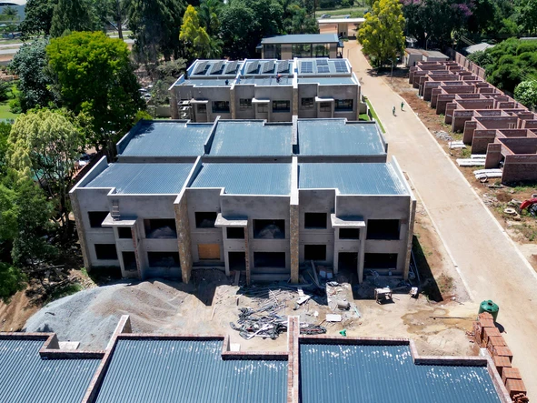 3 Bedroom Flat & Apartment