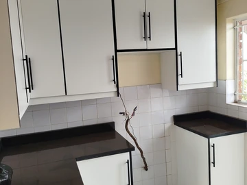 3 Bedroom Flat & Apartment