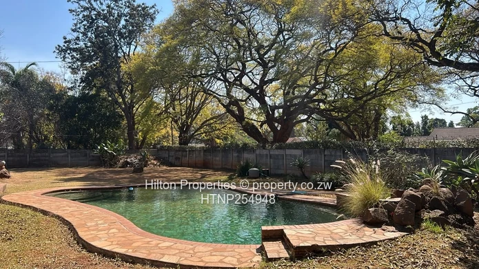 Space, privacy and an established garden setting — all within Old Alex Park