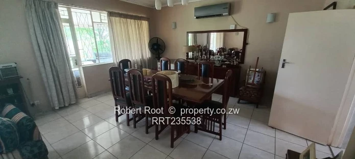  Spacious Family Home with Cottage, Pool & Borehole!