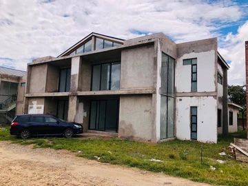 4 Bedroom Garden Flat