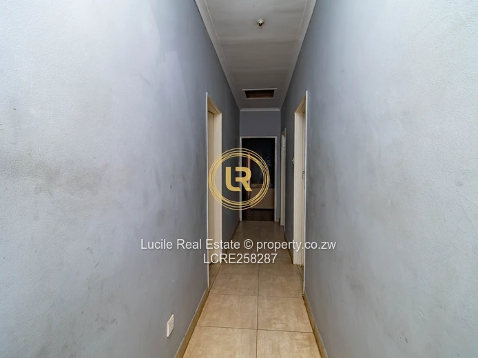 Charming 2-Bedroom Cottage in Borrowdale West – $600 per Month