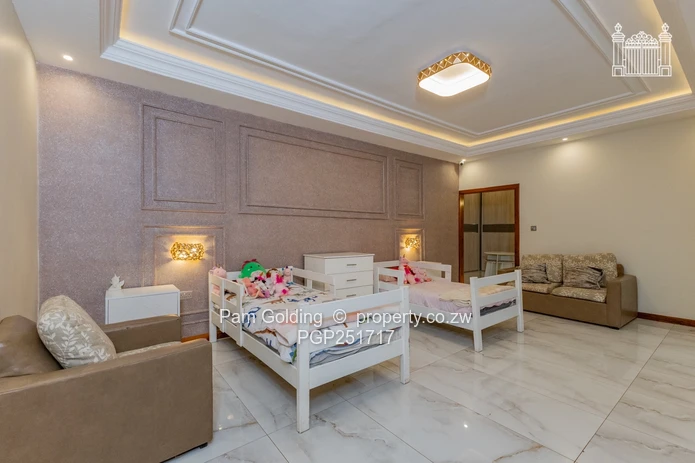 Well Designed Home On Folyjon Crescent!