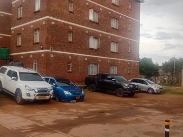 2 Bedroom Flat & Apartment