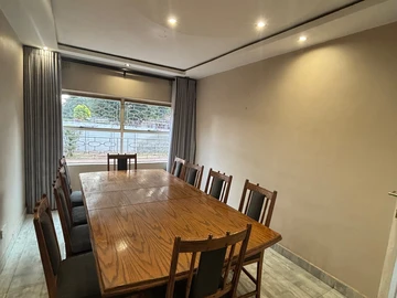 6 Bedroom House