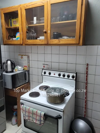 Eastlea flat to rent