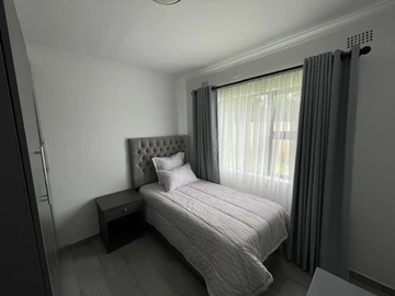 3 Bedroom Flat & Apartment