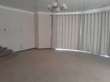 9 Bedroom House