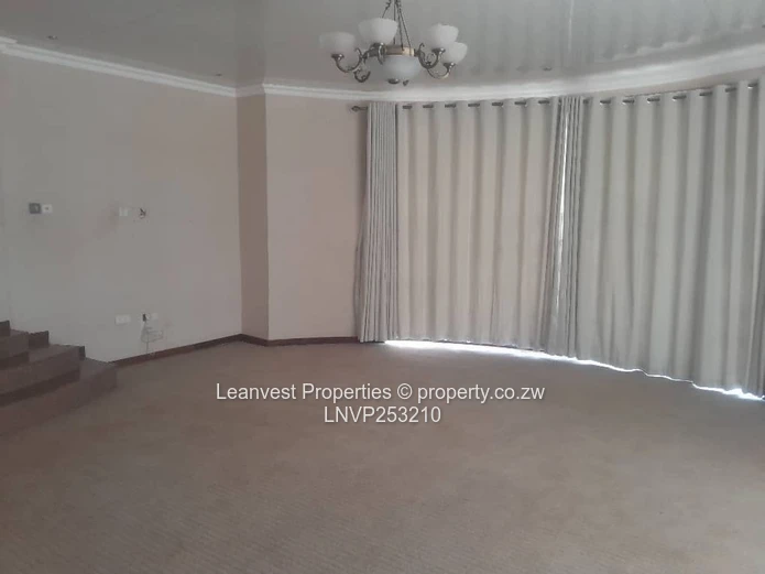 Umwinsidale double-storey for sale