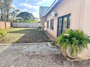 3 Unit Townhouse Complex