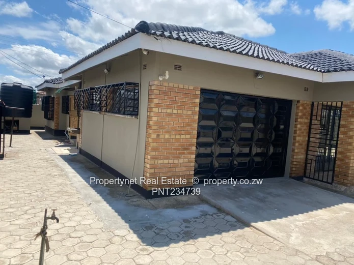 Neat modern family home!!!