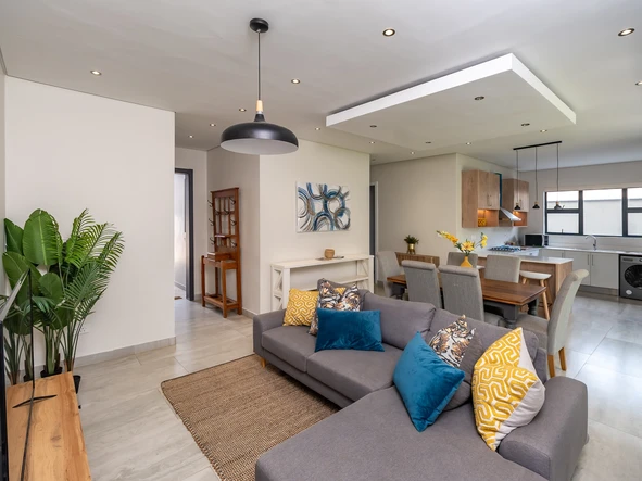 3 Bedroom Flat & Apartment