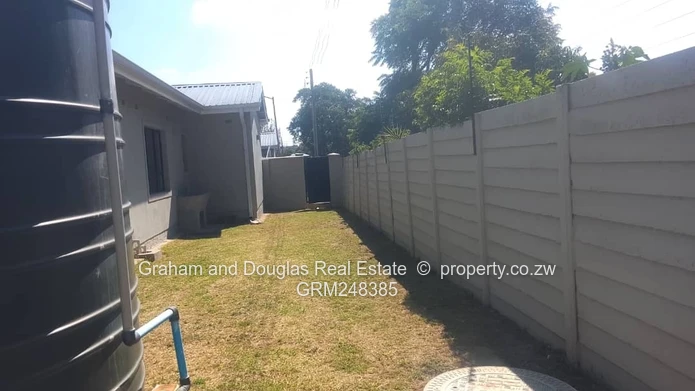 Greendale close to Food Lovers cluster house to rent