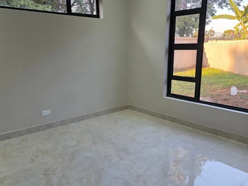 4 Bedroom Flat & Apartment