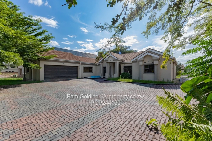 house for sale in arlington estate (Sole Mandate)