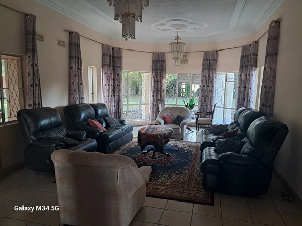 6 Bedroom House