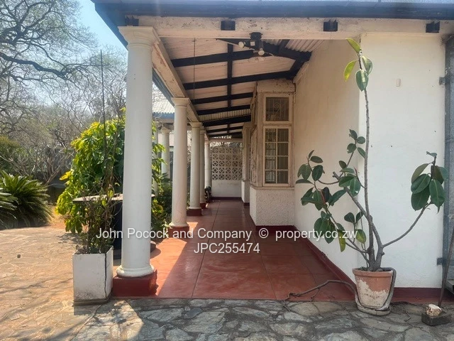 Suburbs prime area NEW Listing (Sole Mandate)