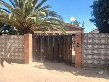 Chitungwiza Unit M 5beds House For Sale asking Price $32k